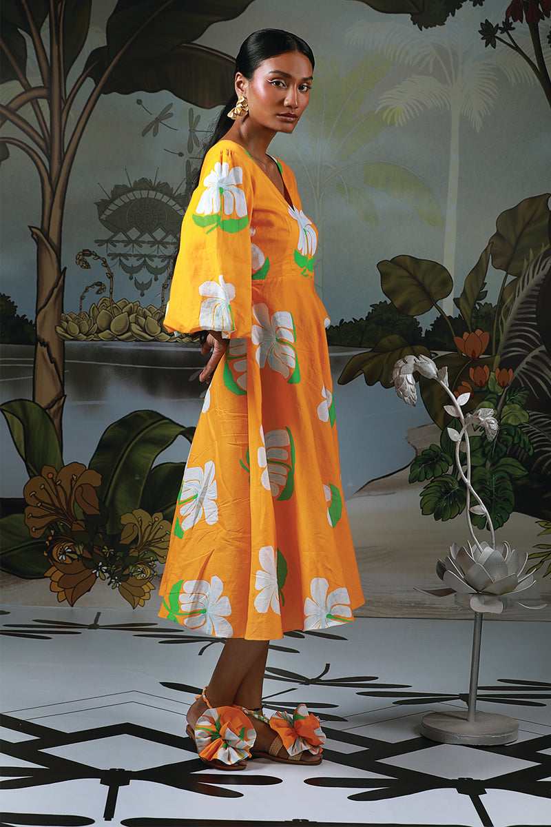 WHITE HAWAIIN BALLOON SLEEVE DRESS